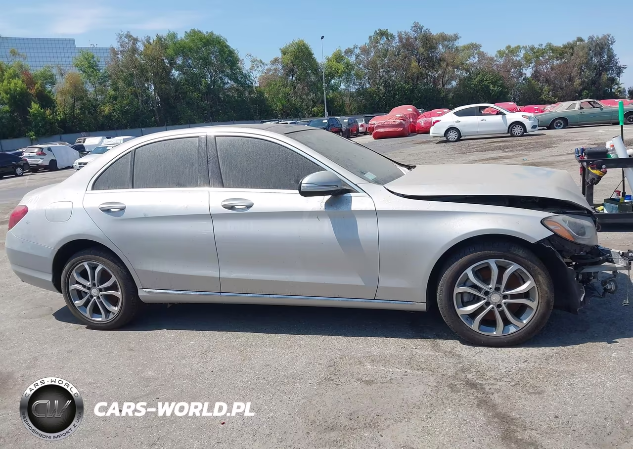 2015 Mercedes-Benz C 300 4Matic VIN:55SWF4KB9FU007665 - 13