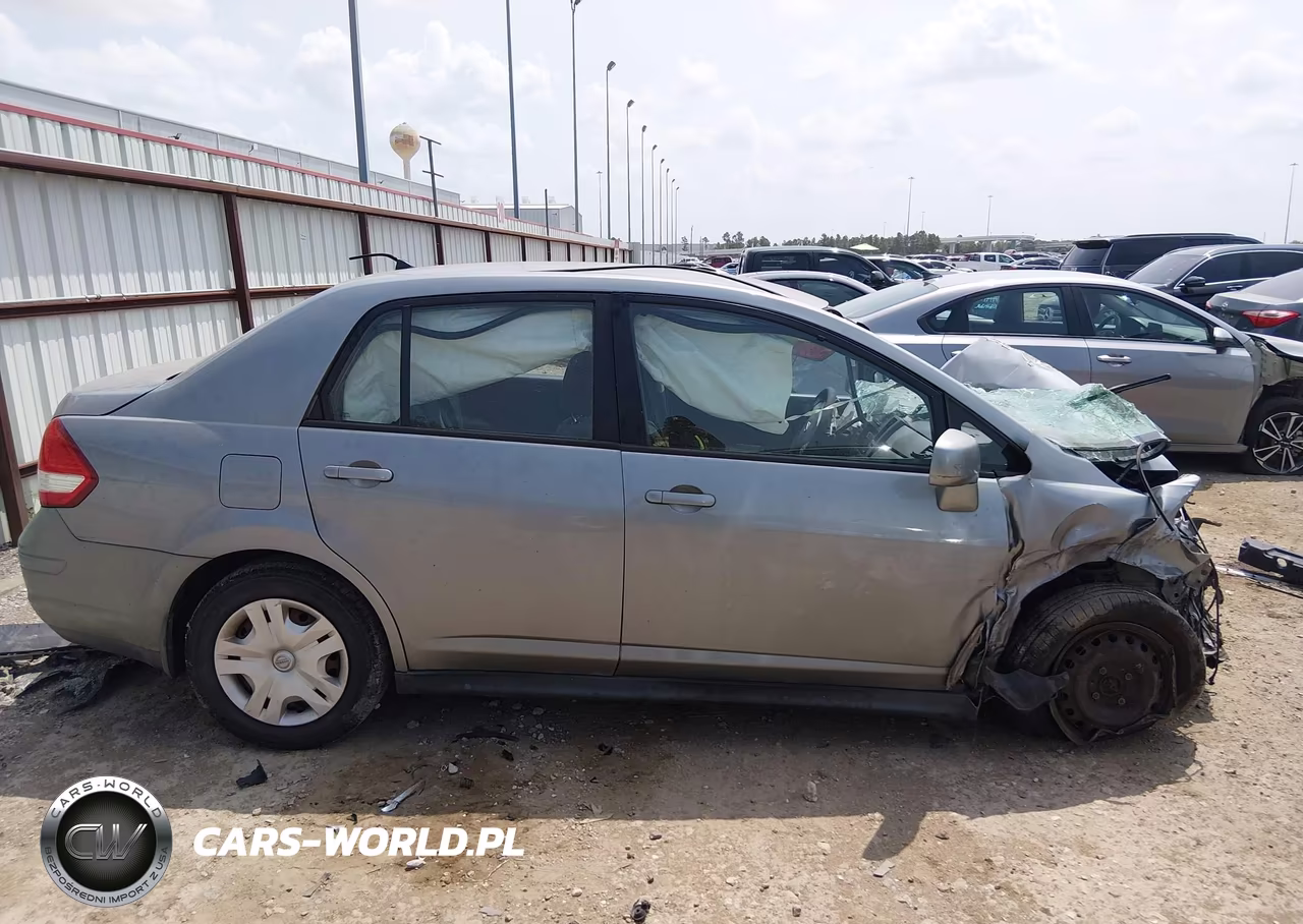 2010 Nissan Versa 1.8S VIN:3N1BC1APXAL449565 - 13
