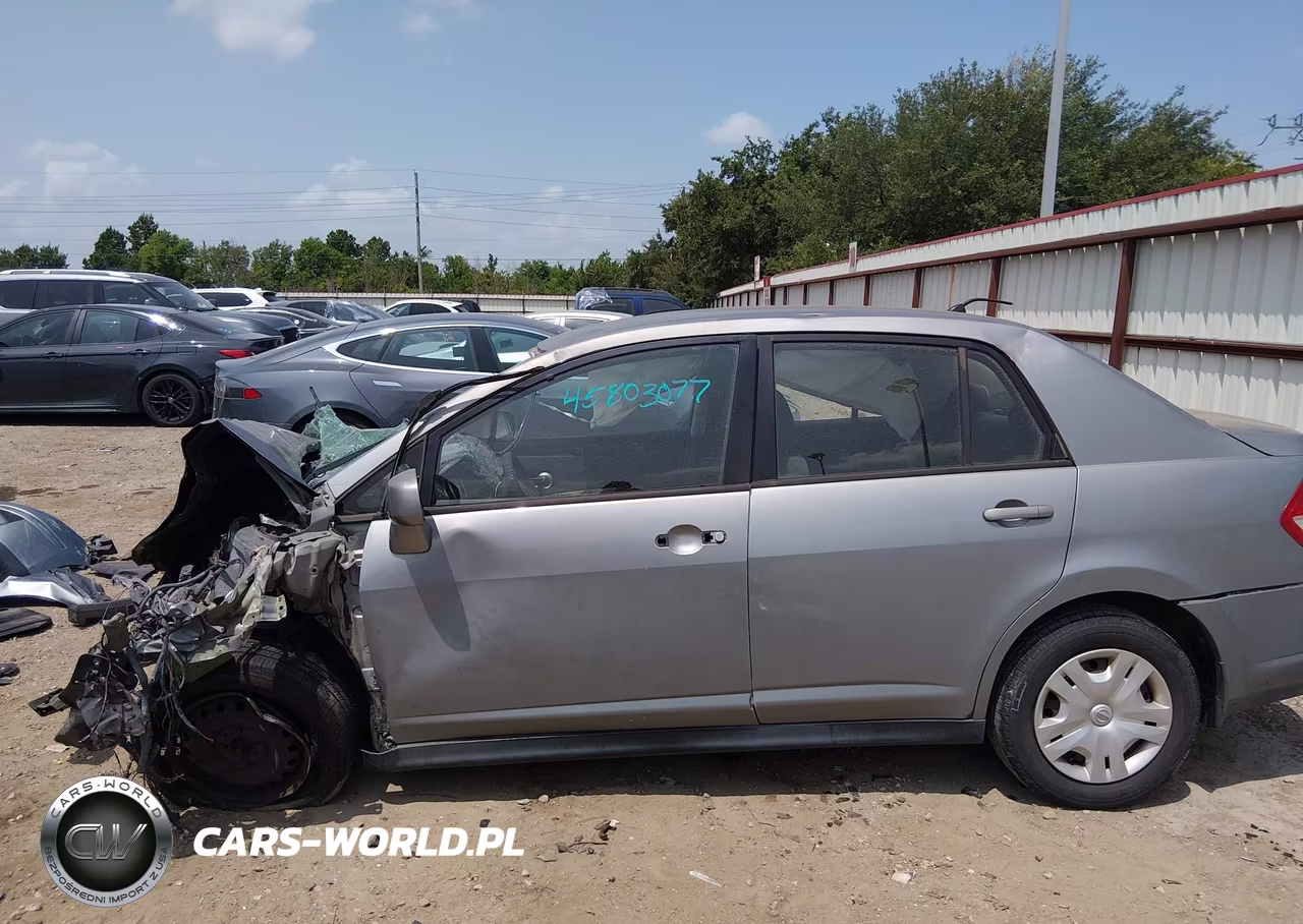 2010 Nissan Versa 1.8S VIN:3N1BC1APXAL449565 - 14