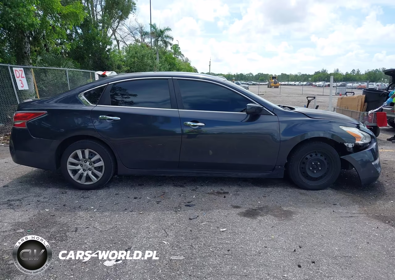 2014 Nissan Altima 2.5 S VIN:1N4AL3AP2EC151782 - 14