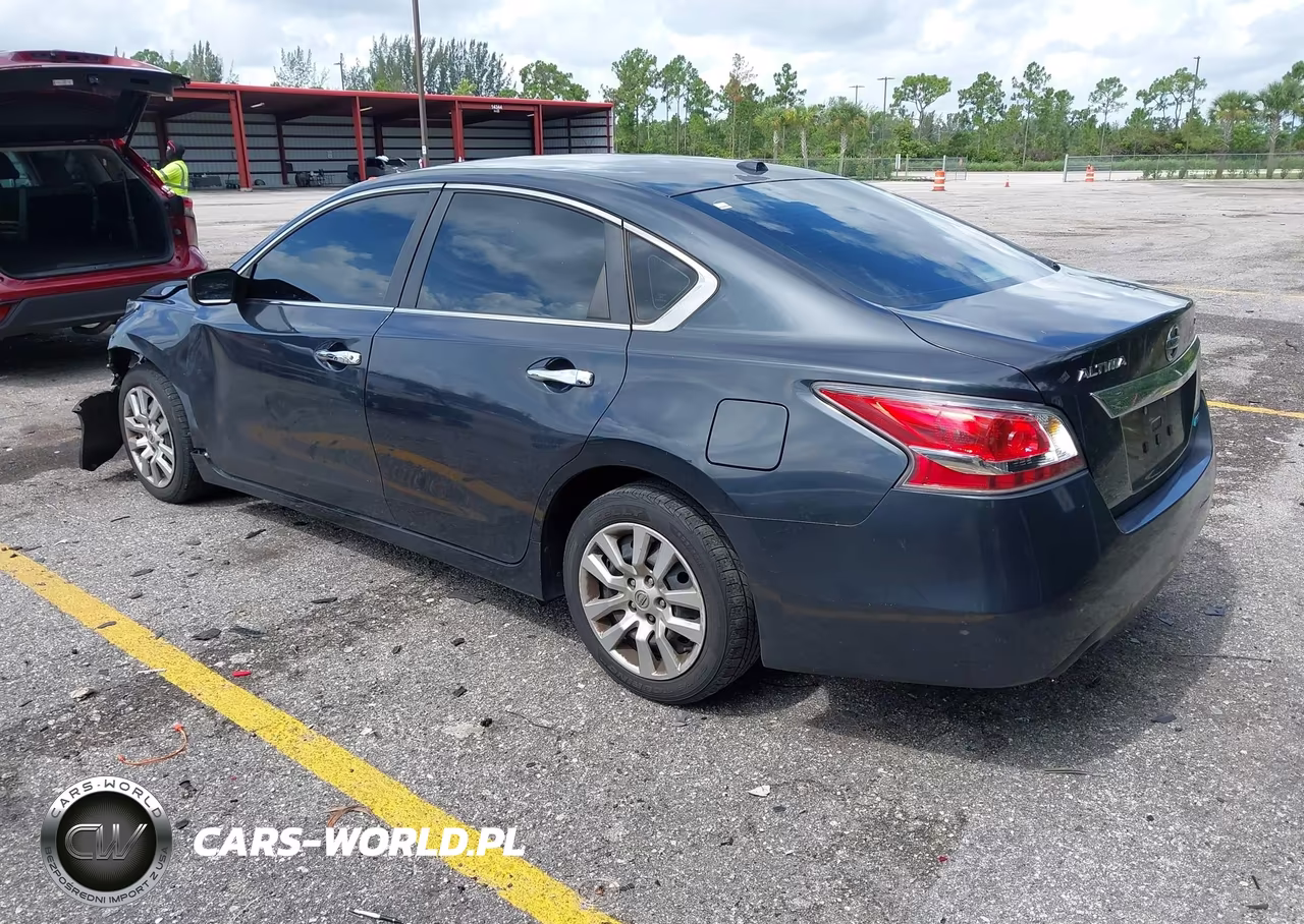 2014 Nissan Altima 2.5 S VIN:1N4AL3AP2EC151782 - 3