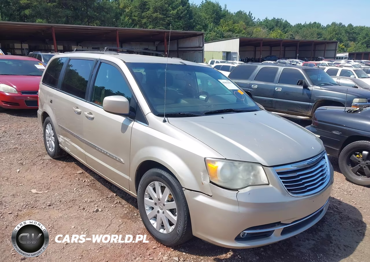 2015 Chrysler Town & Country Touring – zdjęcie 1 z 12