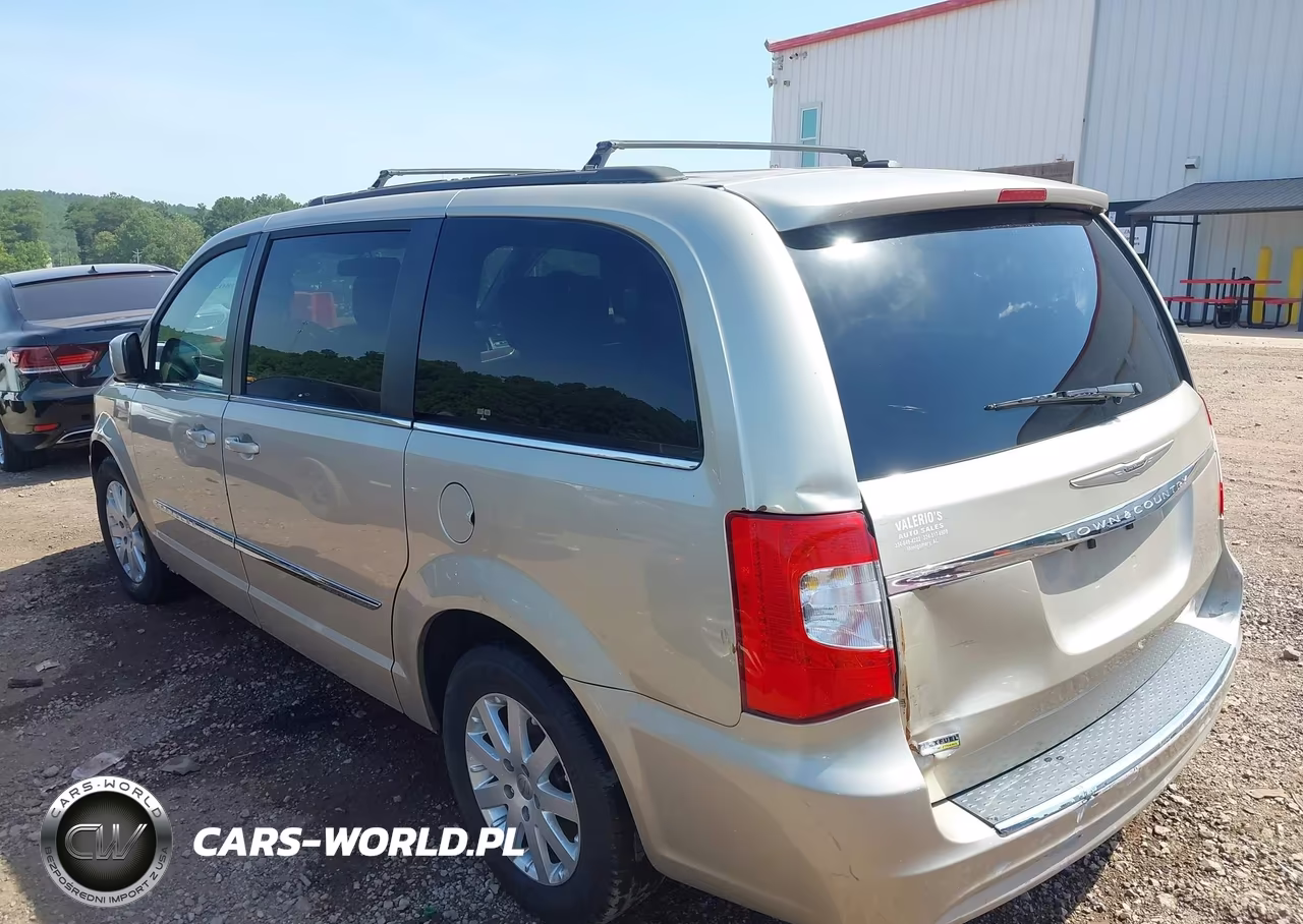 2015 Chrysler Town & Country Touring VIN:2C4RC1BG8FR664513 - 3