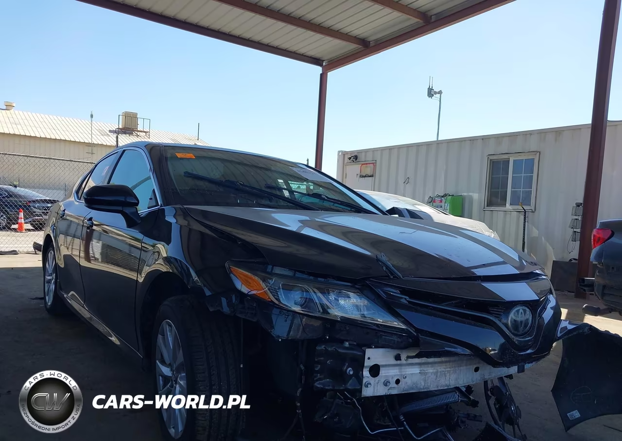 2019 Toyota Camry Le – zdjęcie 1 z 16