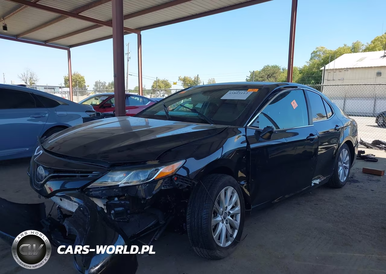 2019 Toyota Camry Le VIN:4T1B11HKXKU263072 - 14