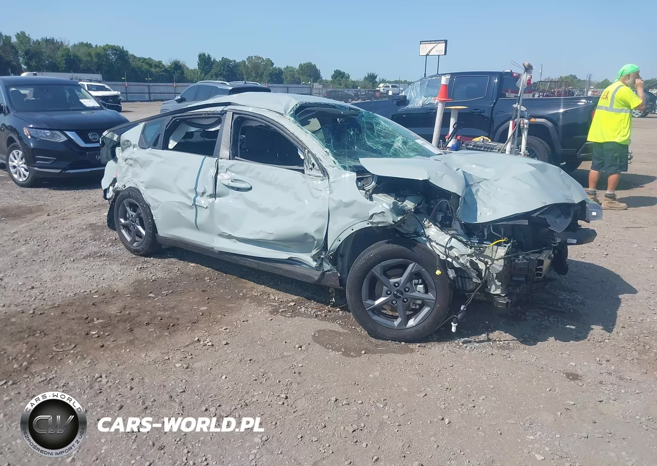 2025 Kia K4 Lxs – zdjęcie 1 z 19