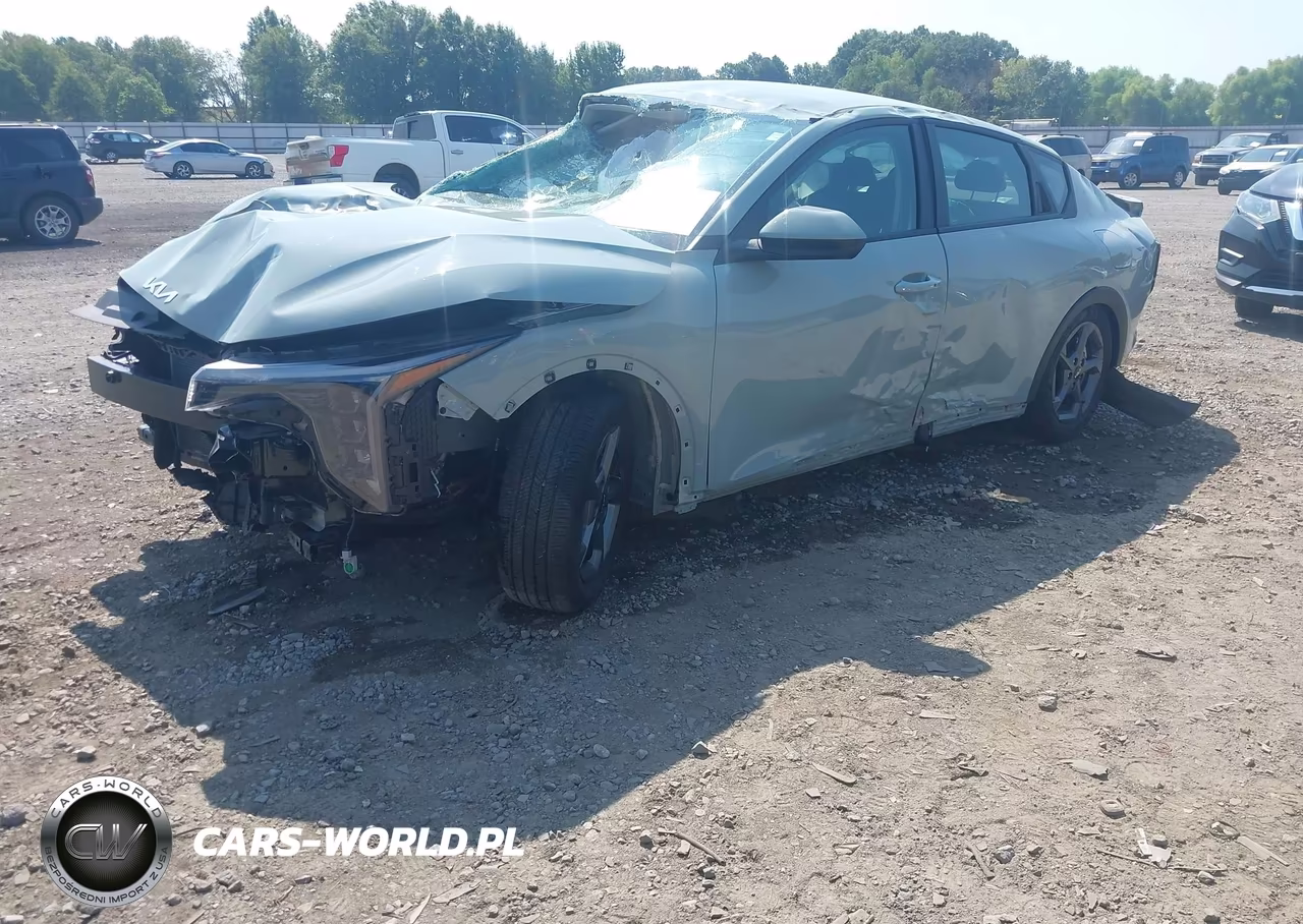 2025 Kia K4 Lxs VIN:3KPFT4DE9SE110201 - 2