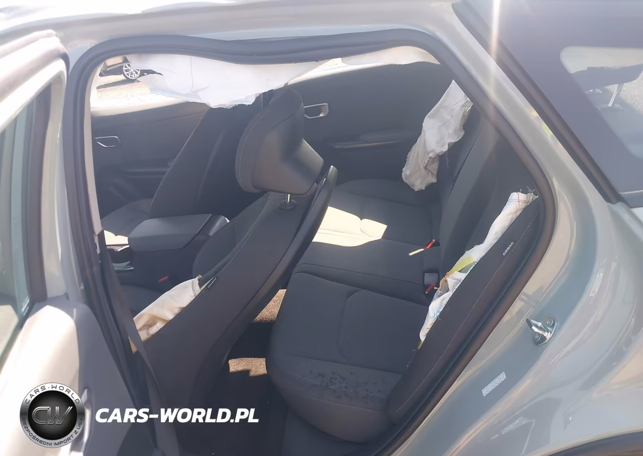 2025 Kia K4 Lxs VIN:3KPFT4DE9SE110201 - 8