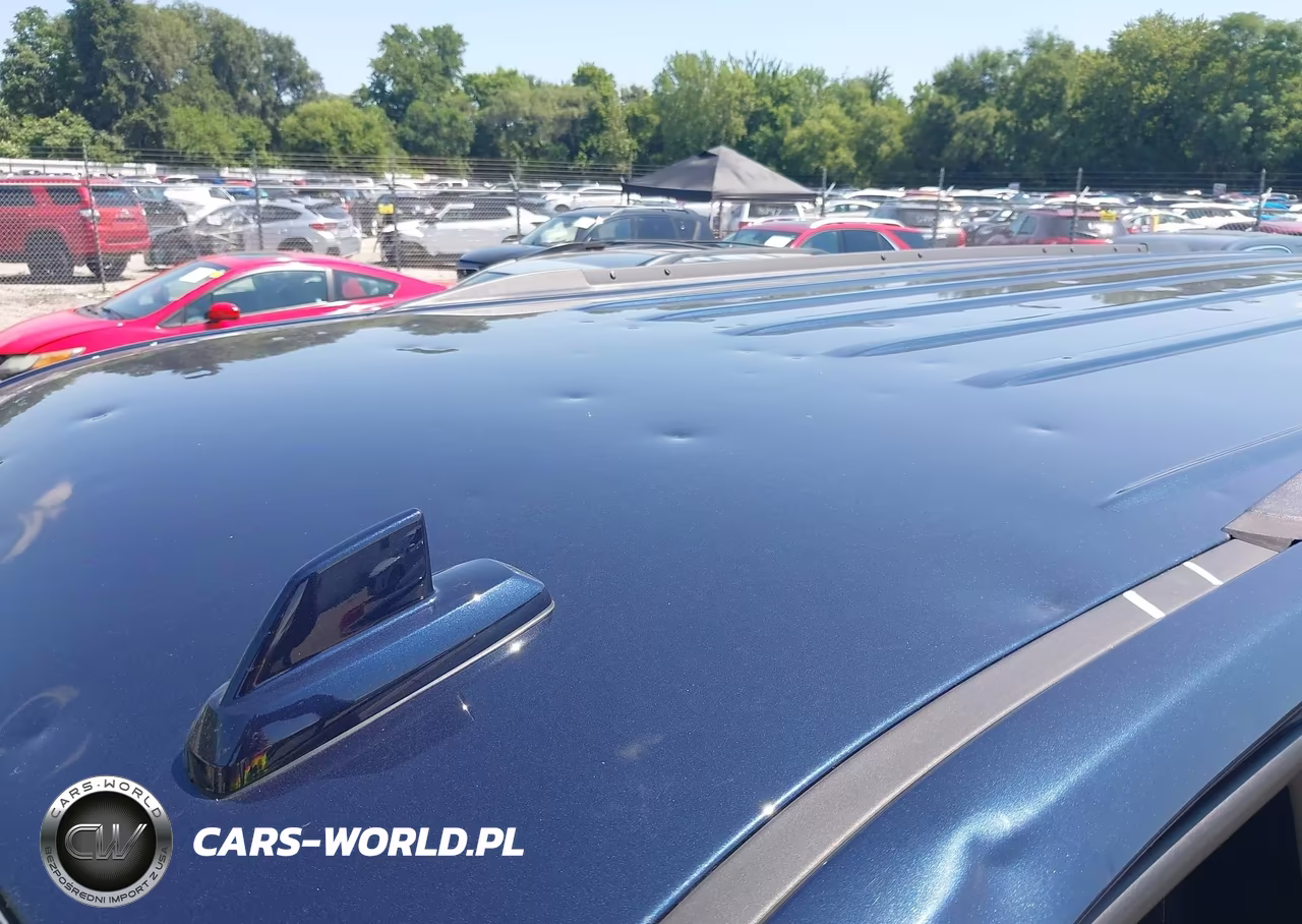 2020 Chevrolet Suburban 4Wd Lt VIN:1GNSKHKC8LR233267 - 17