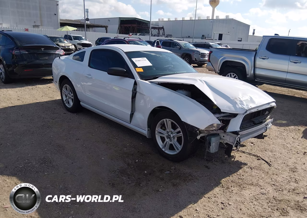 2014 Ford Mustang V6