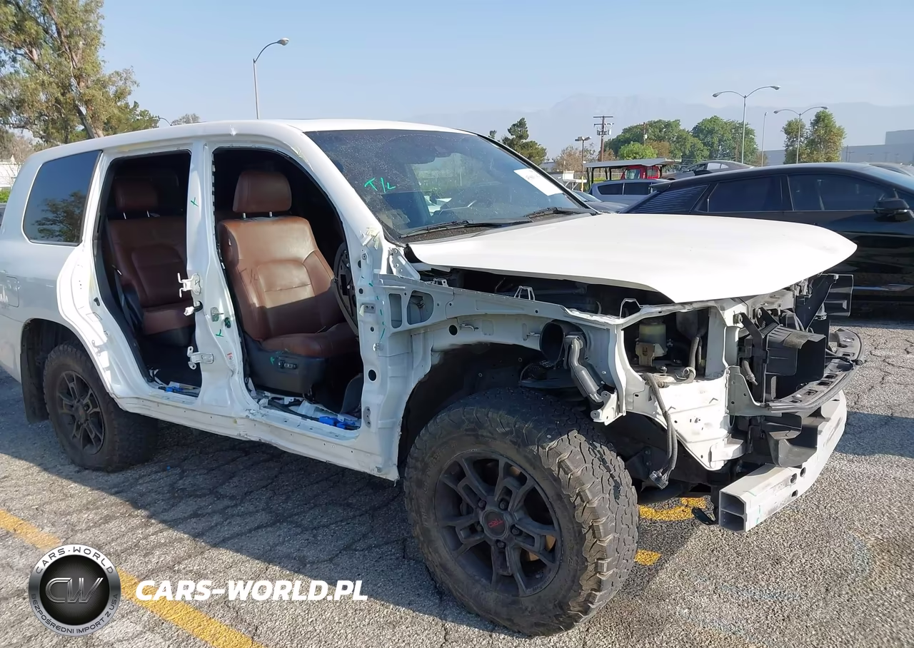 2019 Toyota Land Cruiser V8 VIN:JTMCY7AJ5K4076959 - 6