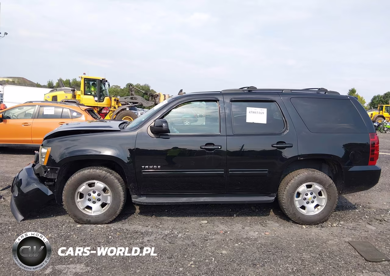2011 Chevrolet Tahoe Ls VIN:1GNSKAE04BR393220 - 14