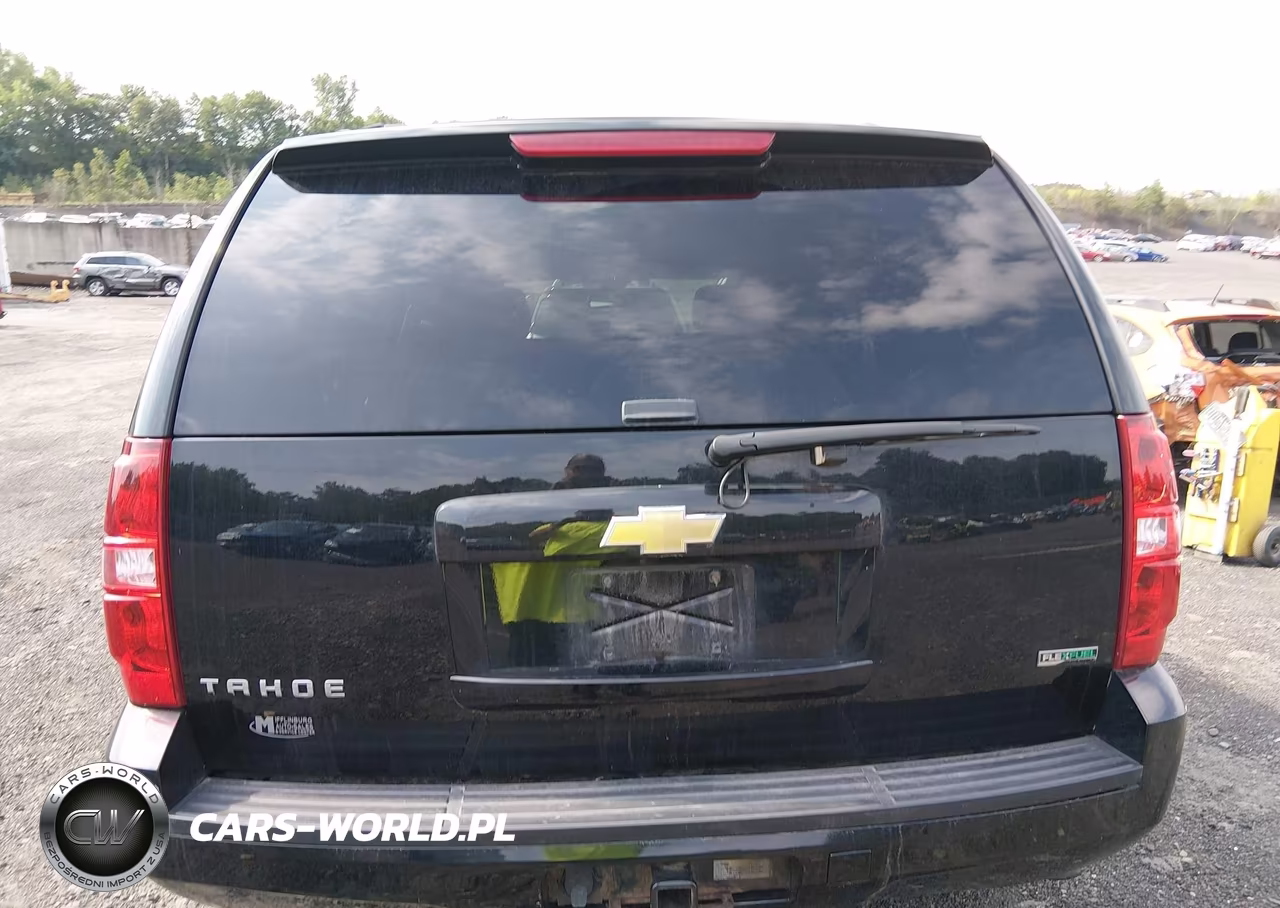2011 Chevrolet Tahoe Ls VIN:1GNSKAE04BR393220 - 16