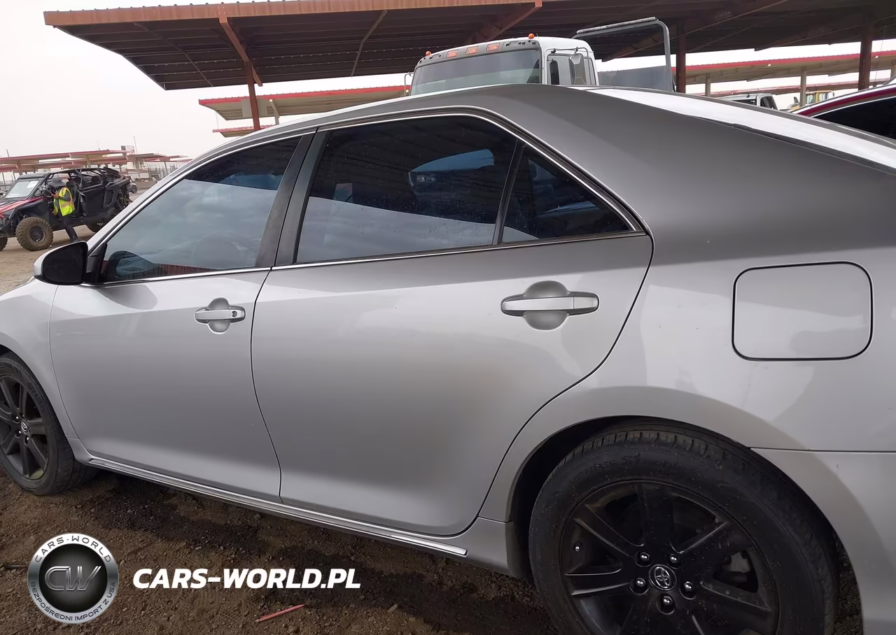 2014 Toyota Camry Le VIN:4T4BF1FKXER419996 - 14