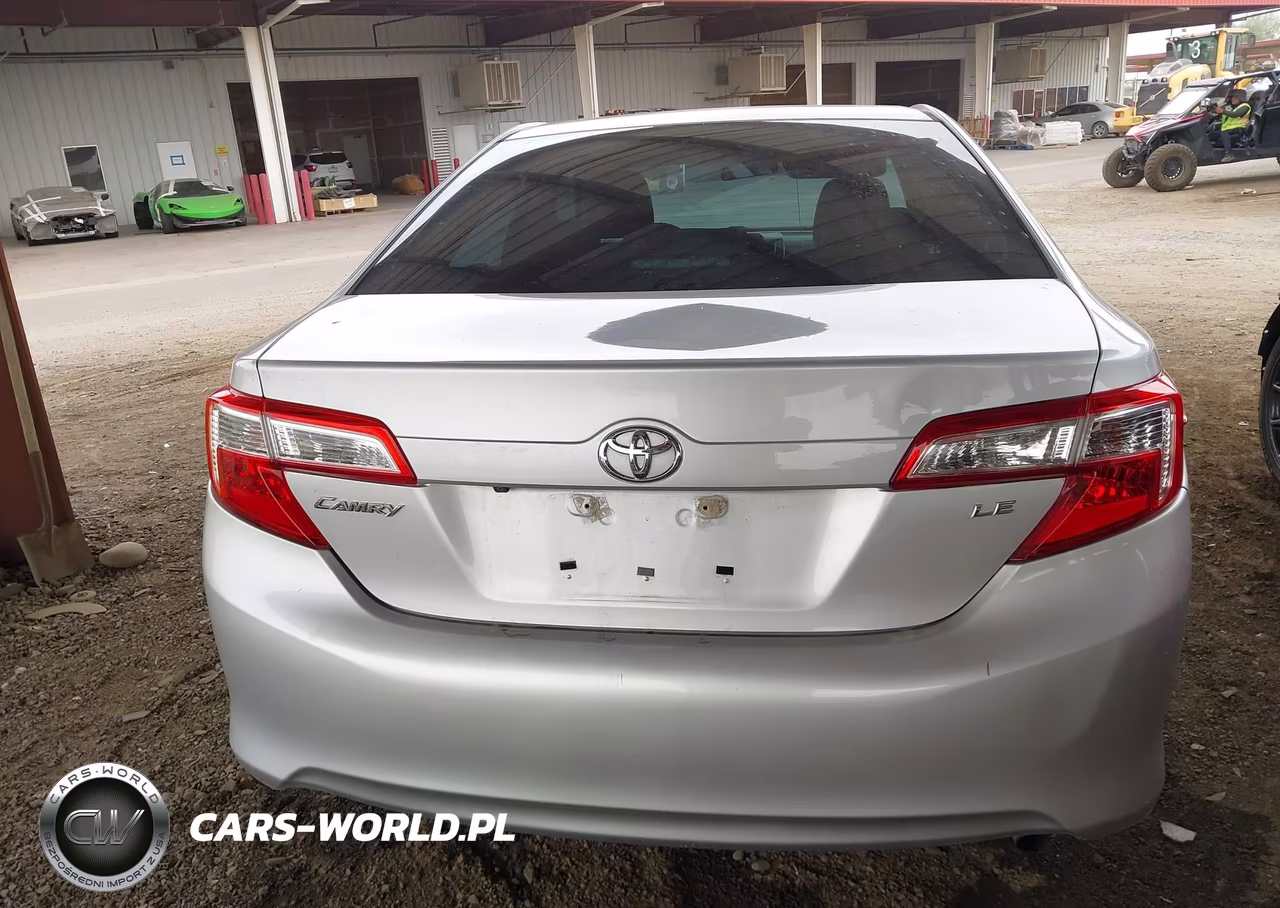 2014 Toyota Camry Le VIN:4T4BF1FKXER419996 - 16
