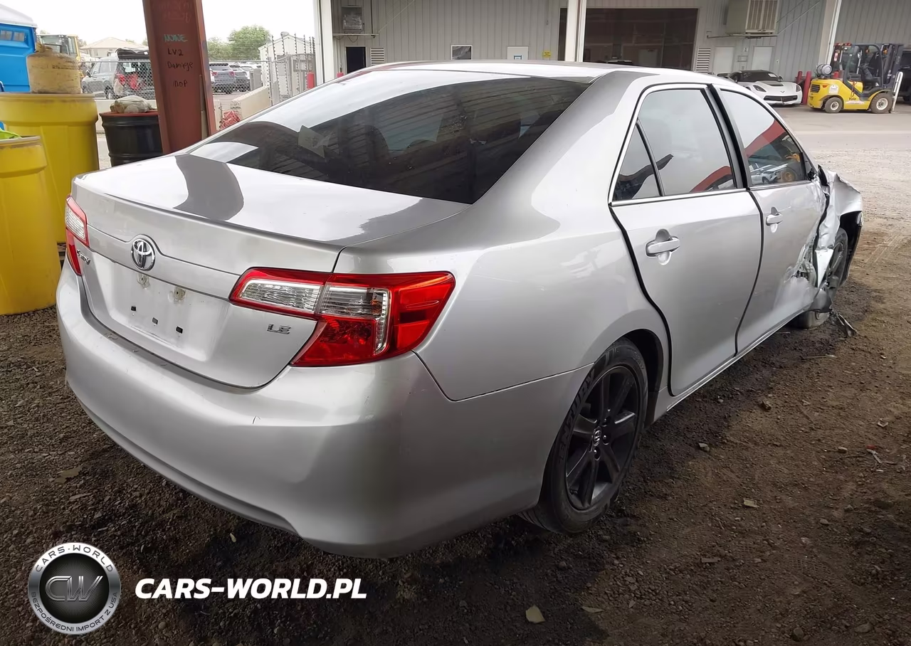 2014 Toyota Camry Le VIN:4T4BF1FKXER419996 - 4