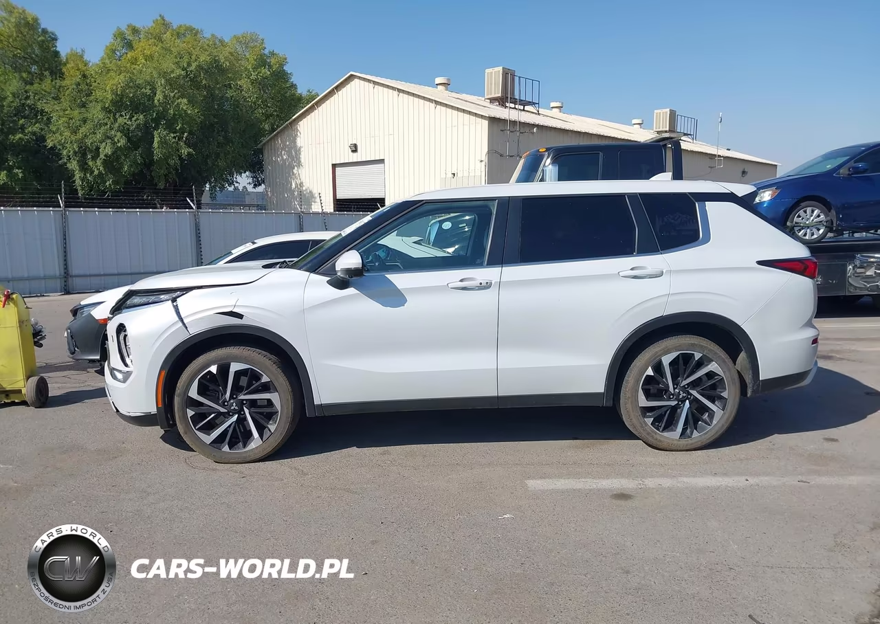 2024 Mitsubishi Outlander Se 2.5 S-Awc-Se Black Edition S-Awc-Se Black Edition W-Pano Roof S-Awc-Se Ralliart S-Awc VIN:JA4J4VA82RZ033269 - 14
