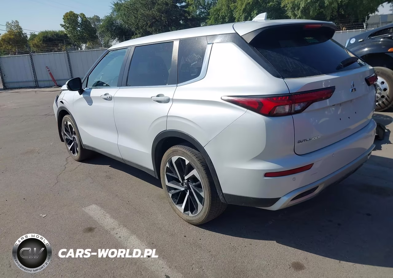 2024 Mitsubishi Outlander Se 2.5 S-Awc-Se Black Edition S-Awc-Se Black Edition W-Pano Roof S-Awc-Se Ralliart S-Awc VIN:JA4J4VA82RZ033269 - 3