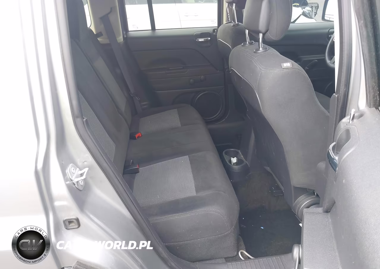 2016 Jeep Patriot Sport VIN:1C4NJPBA2GD528708 - 8