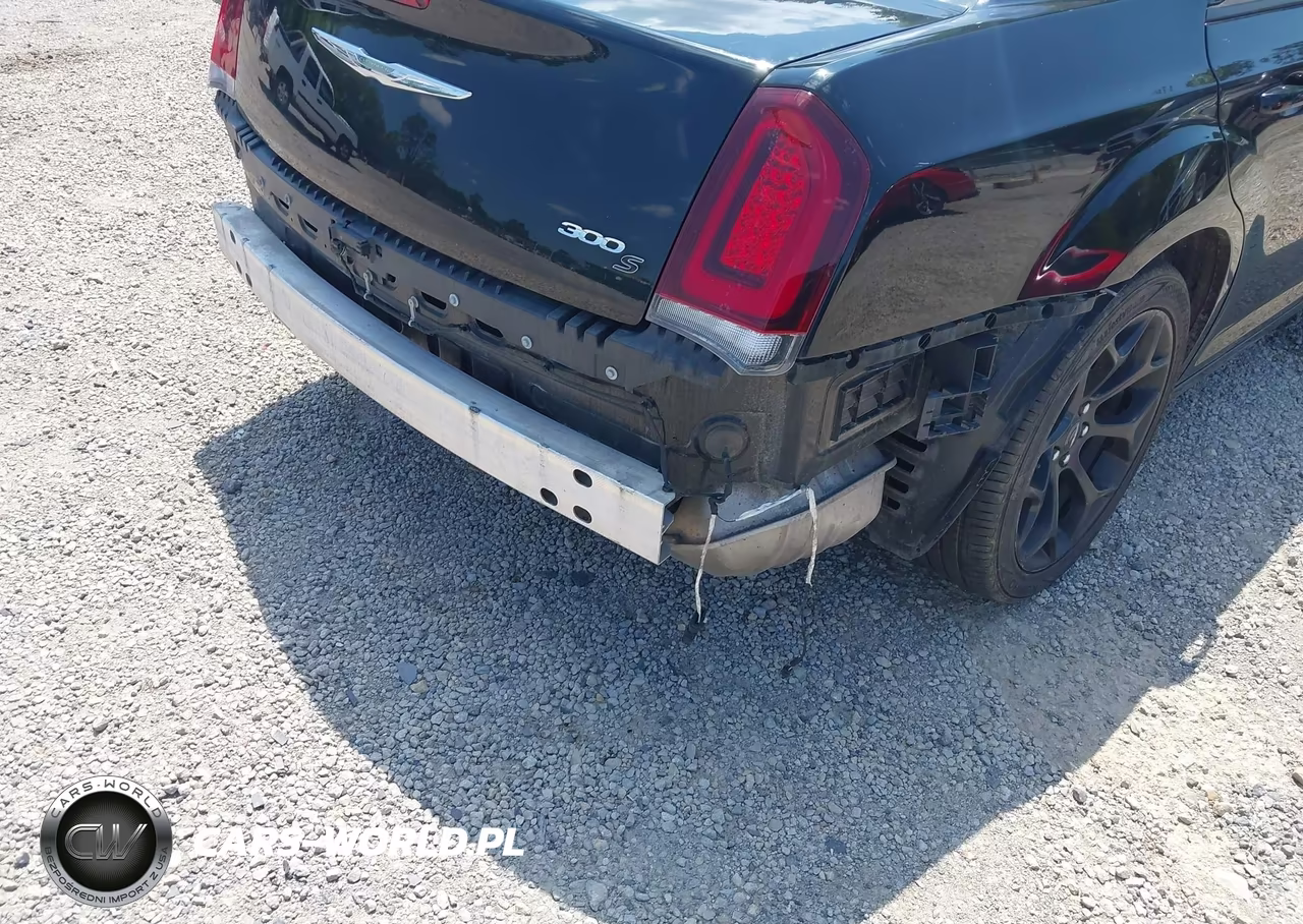 2019 Chrysler 300 VIN:2C3CCABG4KH585446 - 21