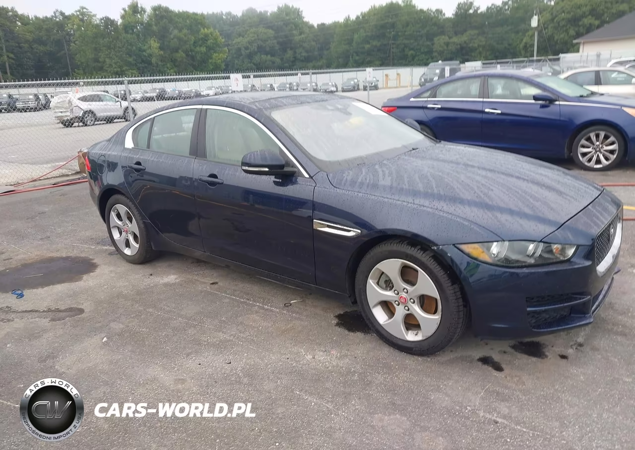 2018 Jaguar Xe 25T – zdjęcie 1 z 11
