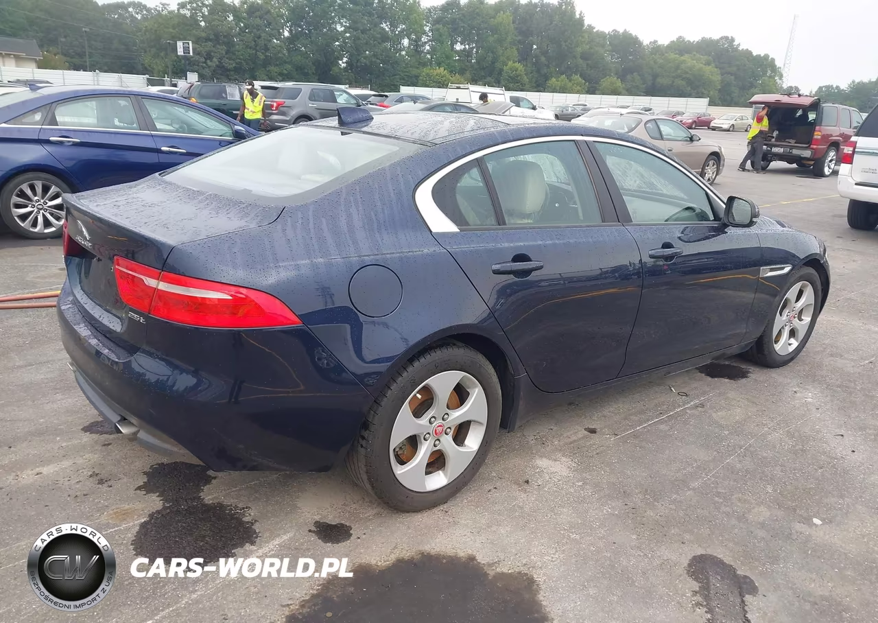 2018 Jaguar Xe 25T VIN:SAJAR4FX6JCP35945 - 4