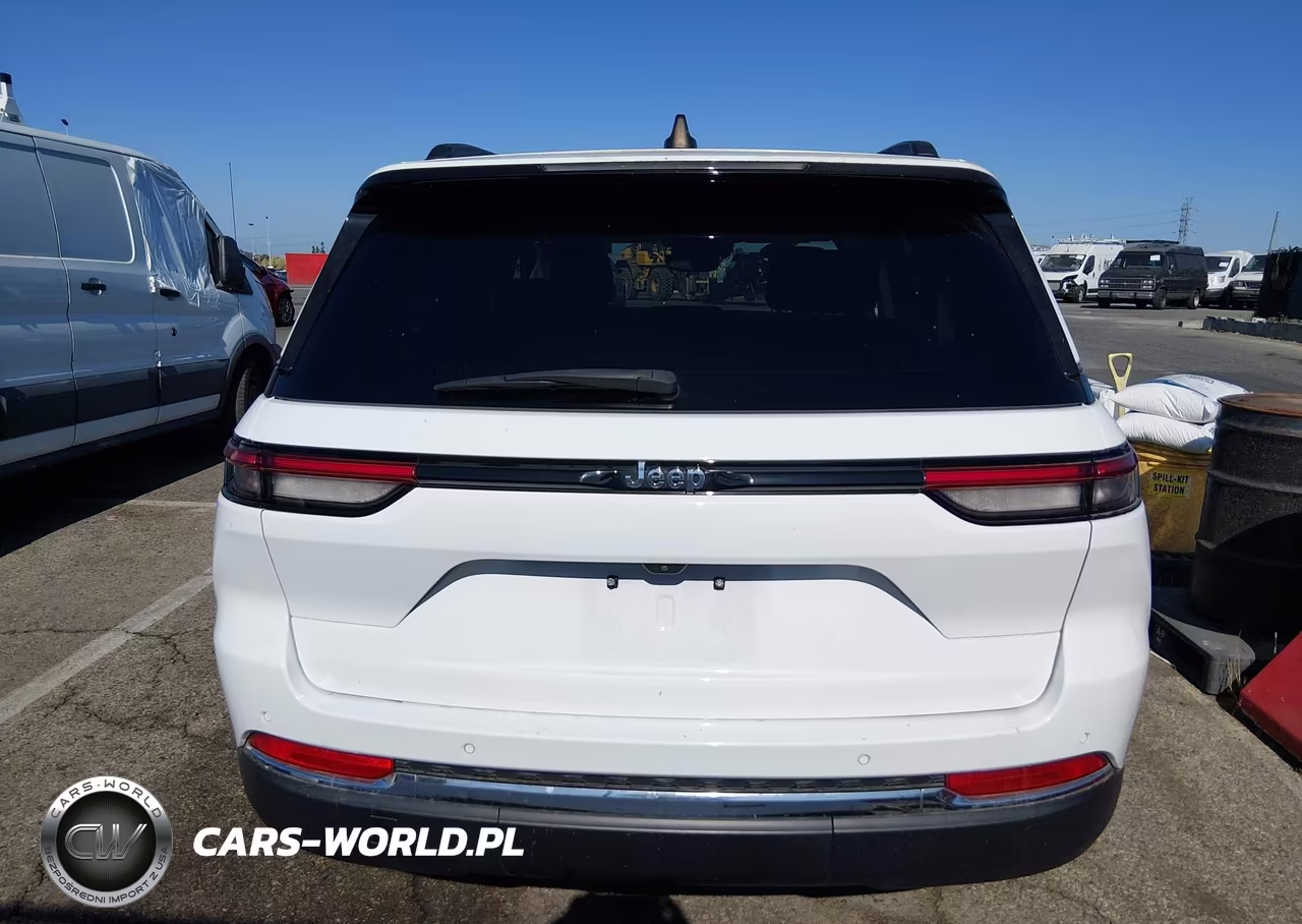 2023 Jeep Grand Cherokee Laredo 4X2 VIN:1C4RJGAG3PC662866 - 16