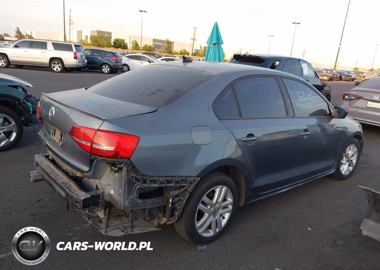 2015 Volkswagen Jetta 2.0L S VIN:3VW2K7AJ3FM211957 - 4