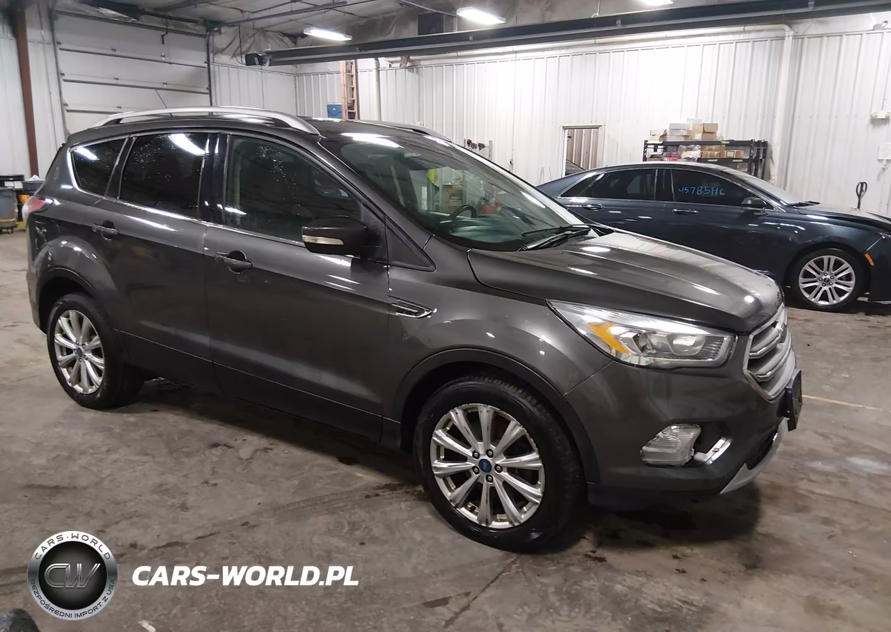 2017 Ford Escape Titanium – zdjęcie 1 z 18