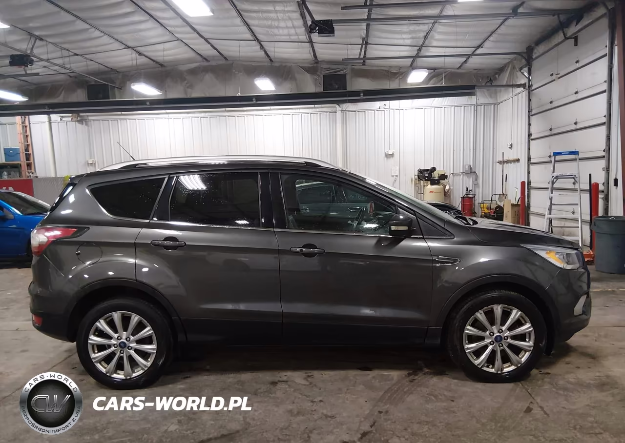 2017 Ford Escape Titanium VIN:1FMCU9J90HUB22098 - 13