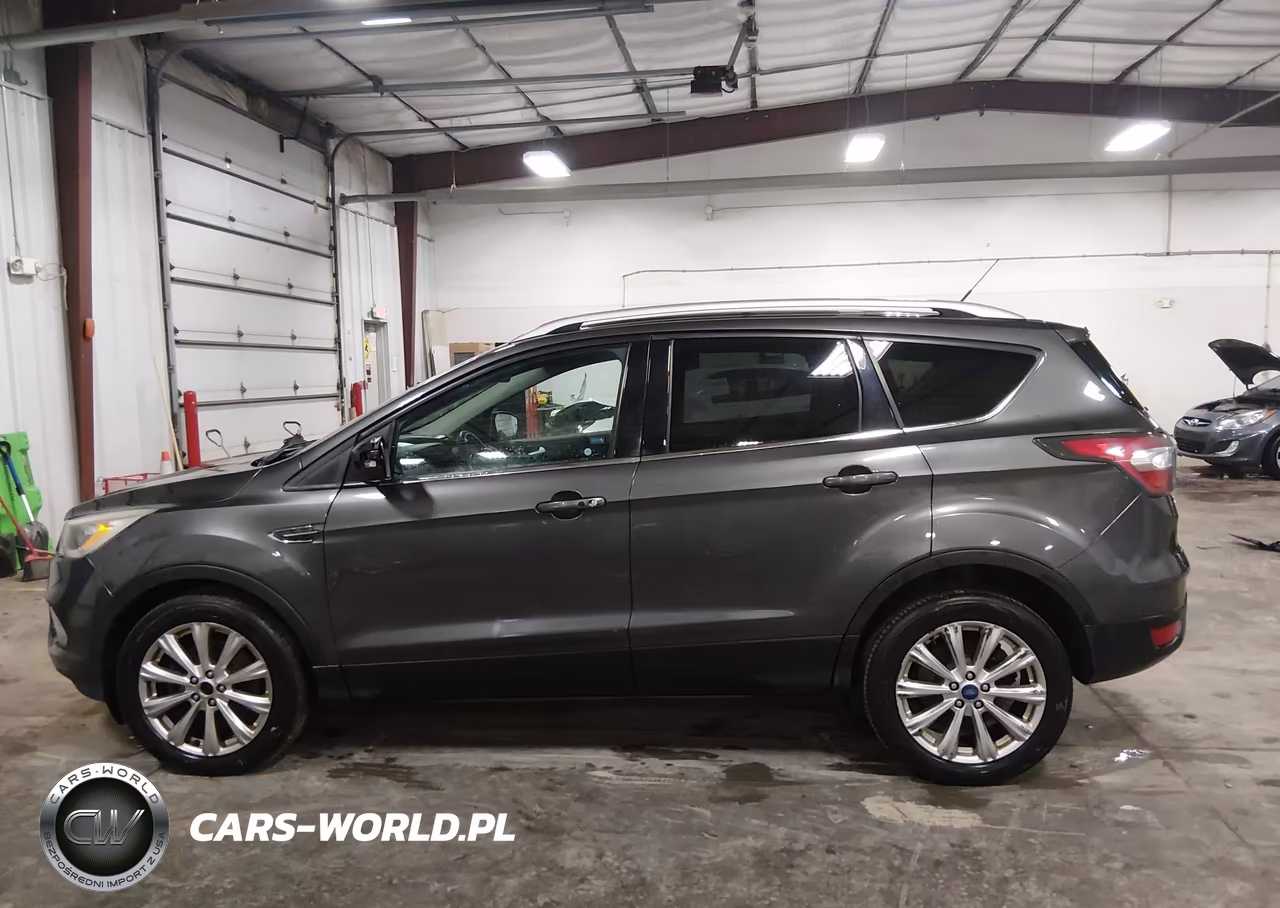 2017 Ford Escape Titanium VIN:1FMCU9J90HUB22098 - 14
