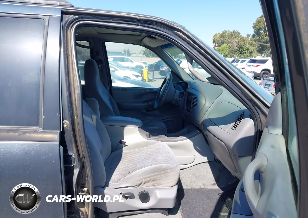1998 Ford Expedition Eddie Bauer-Xlt VIN:1FMRU18W2WLC15070 - 5