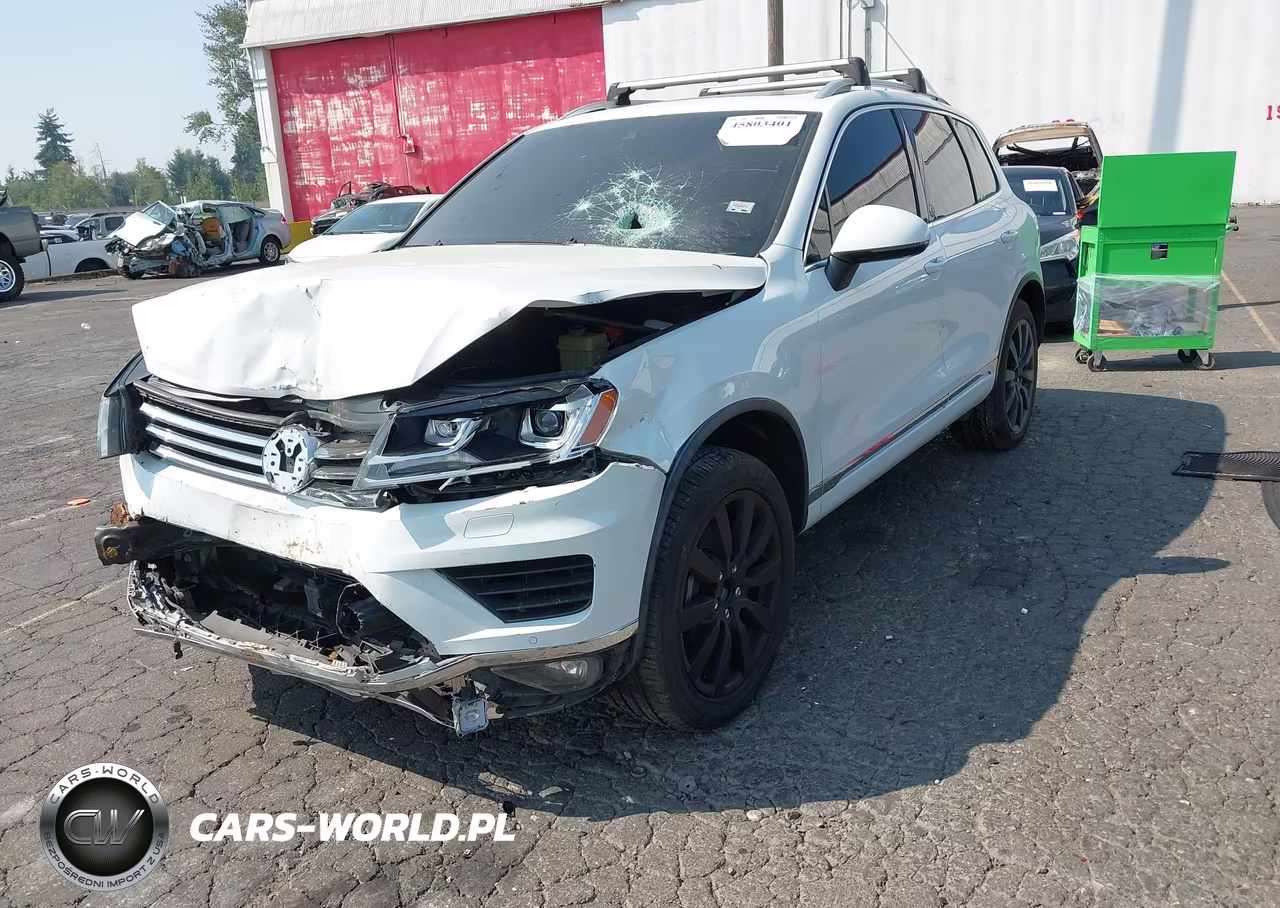 2017 Volkswagen Touareg V6 Wolfsburg Edition VIN:WVGRF7BP3HD000146 - 2