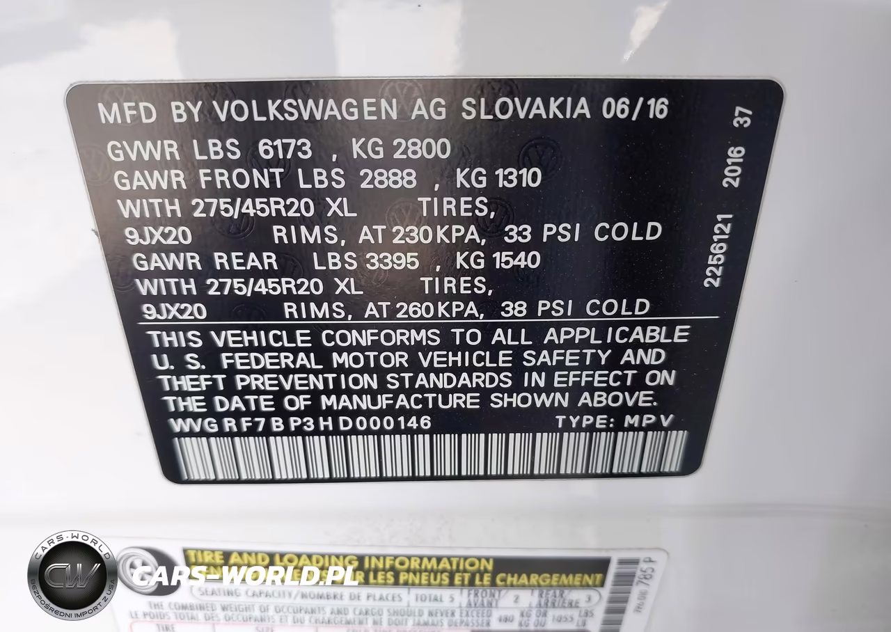 2017 Volkswagen Touareg V6 Wolfsburg Edition VIN:WVGRF7BP3HD000146 - 9