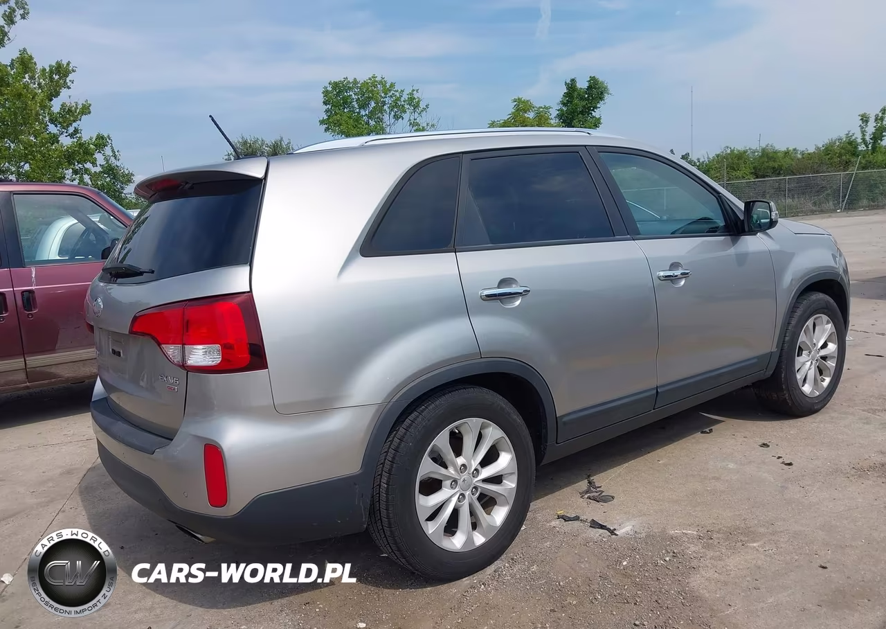2015 Kia Sorento Ex V6 VIN:5XYKU4A72FG551873 - 4