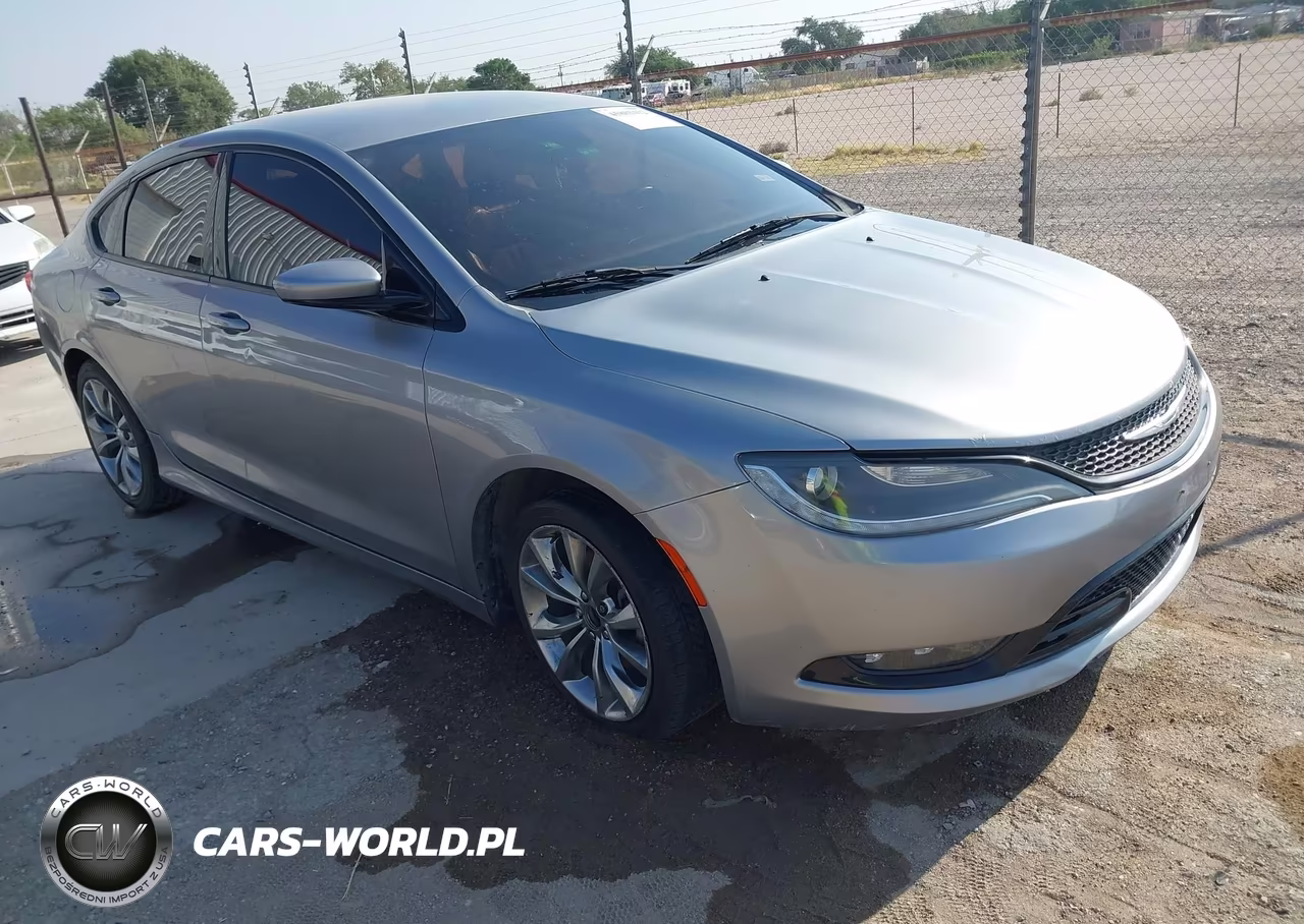 2015 Chrysler 200 S – zdjęcie 1 z 11