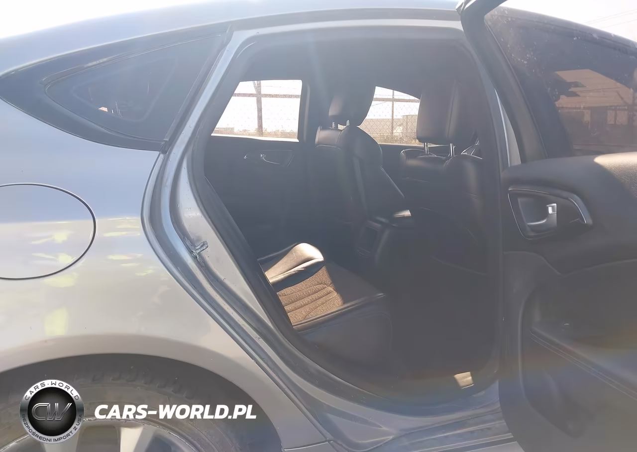 2015 Chrysler 200 S VIN:1C3CCCBB5FN541744 - 8