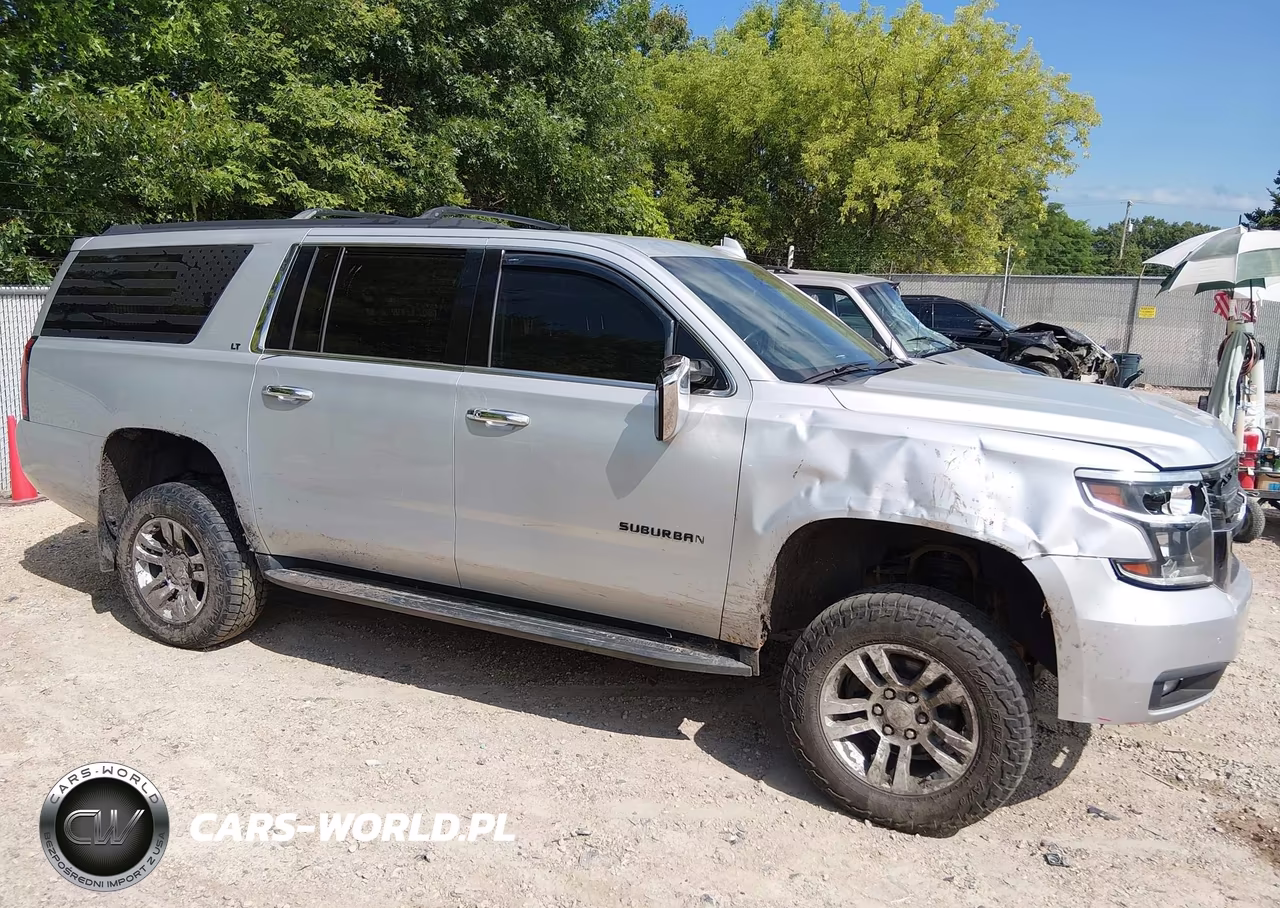 2018 Chevrolet Suburban Lt VIN:1GNSKHKC6JR179836 - 14