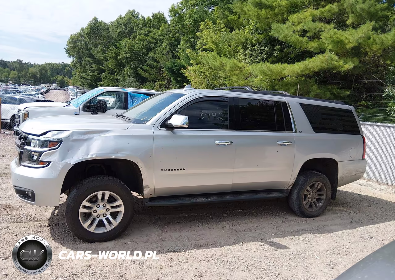 2018 Chevrolet Suburban Lt VIN:1GNSKHKC6JR179836 - 15