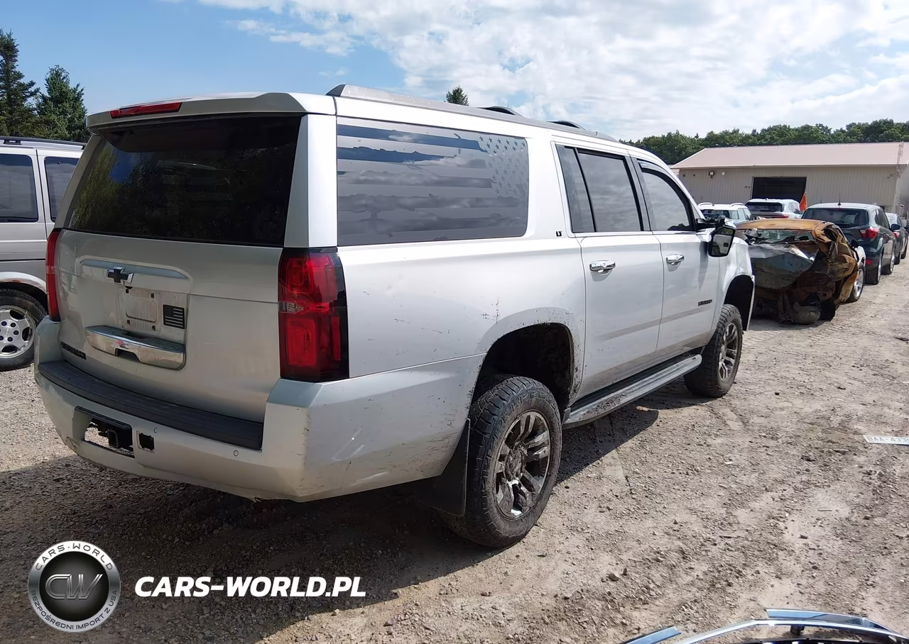 2018 Chevrolet Suburban Lt VIN:1GNSKHKC6JR179836 - 4