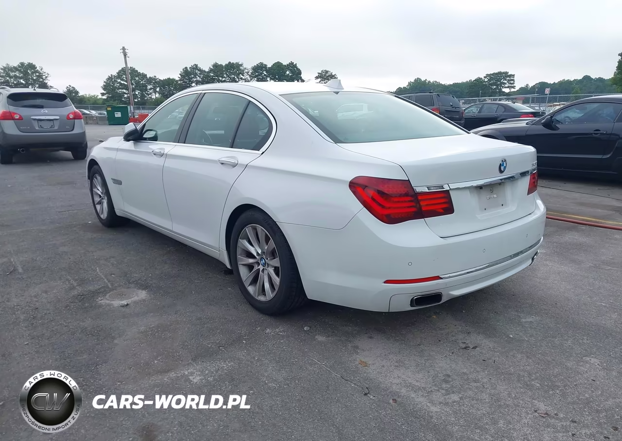 2015 BMW 740I VIN:WBAYA6C52FGK16438 - 3