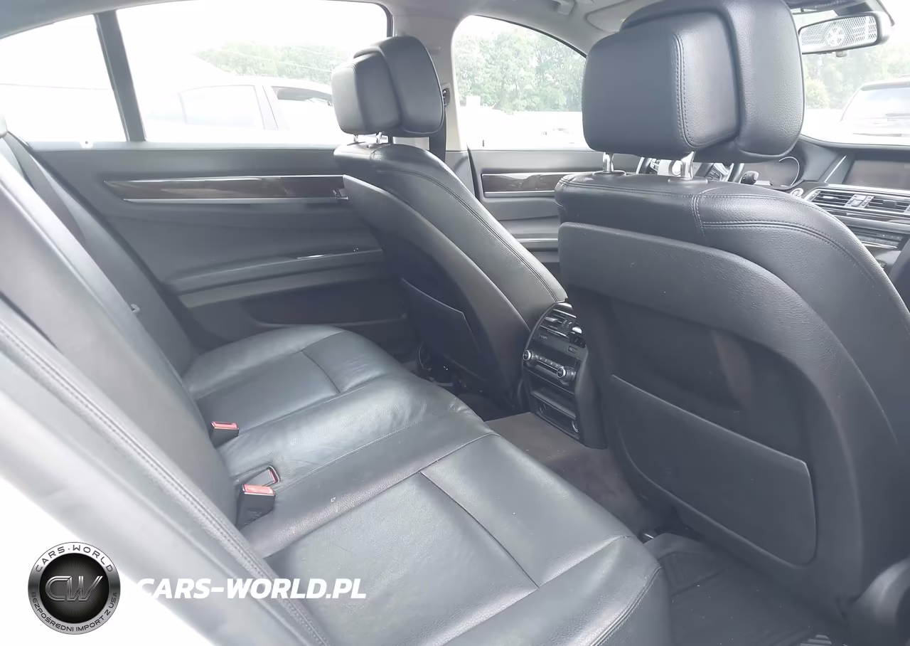 2015 BMW 740I VIN:WBAYA6C52FGK16438 - 8