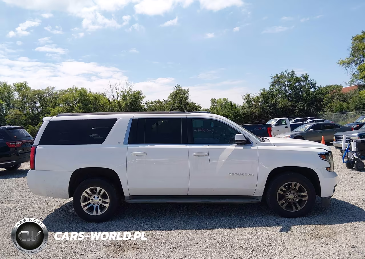 2015 Chevrolet Suburban Lt VIN:1GNSCJKCXFR264304 - 14