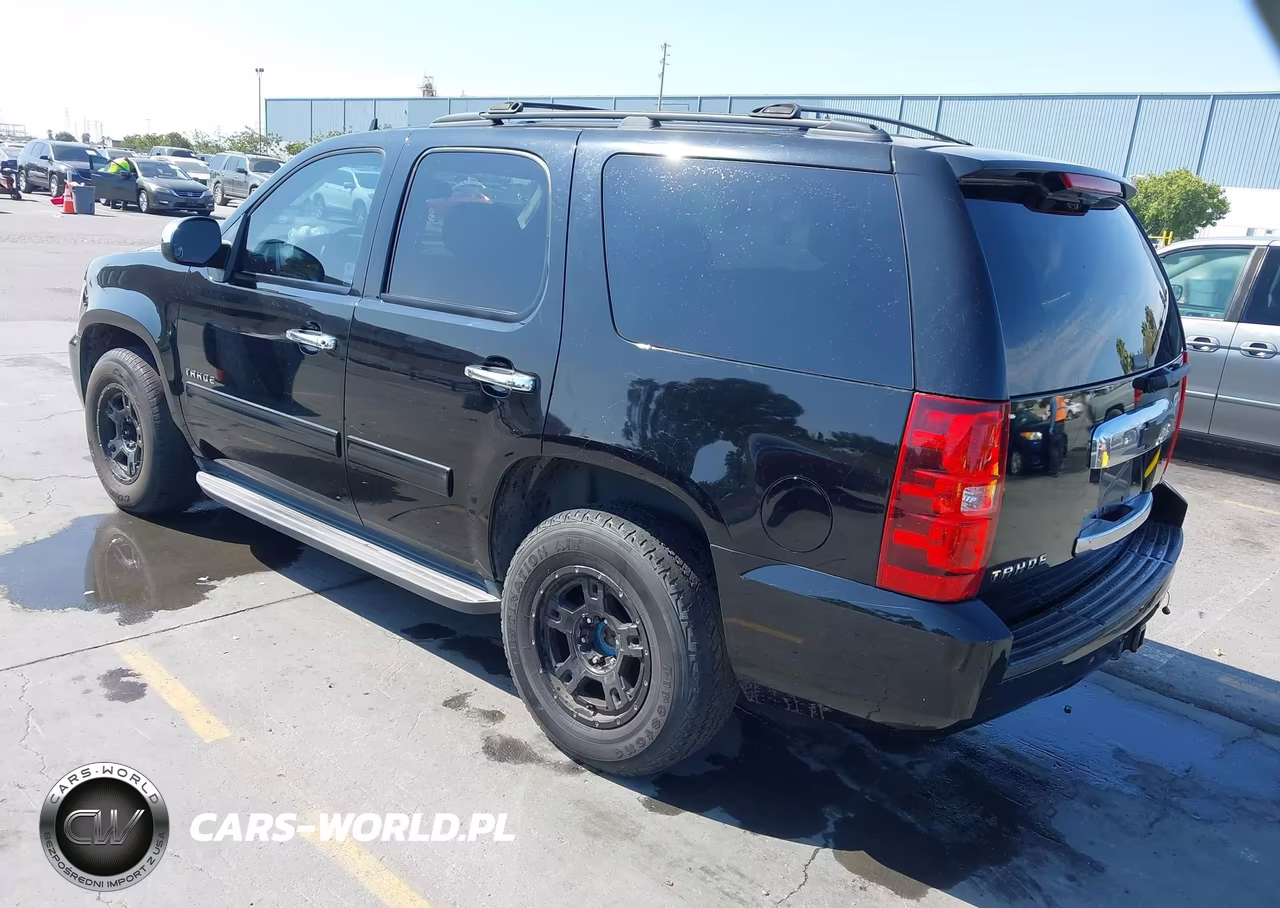 2010 Chevrolet Tahoe Ls VIN:1GNMCAE39AR168256 - 3