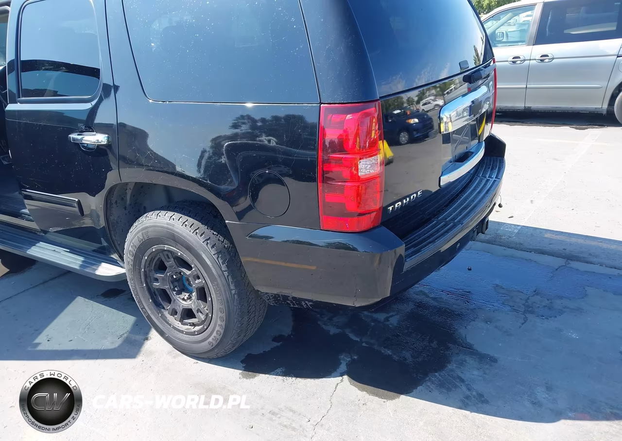 2010 Chevrolet Tahoe Ls VIN:1GNMCAE39AR168256 - 6