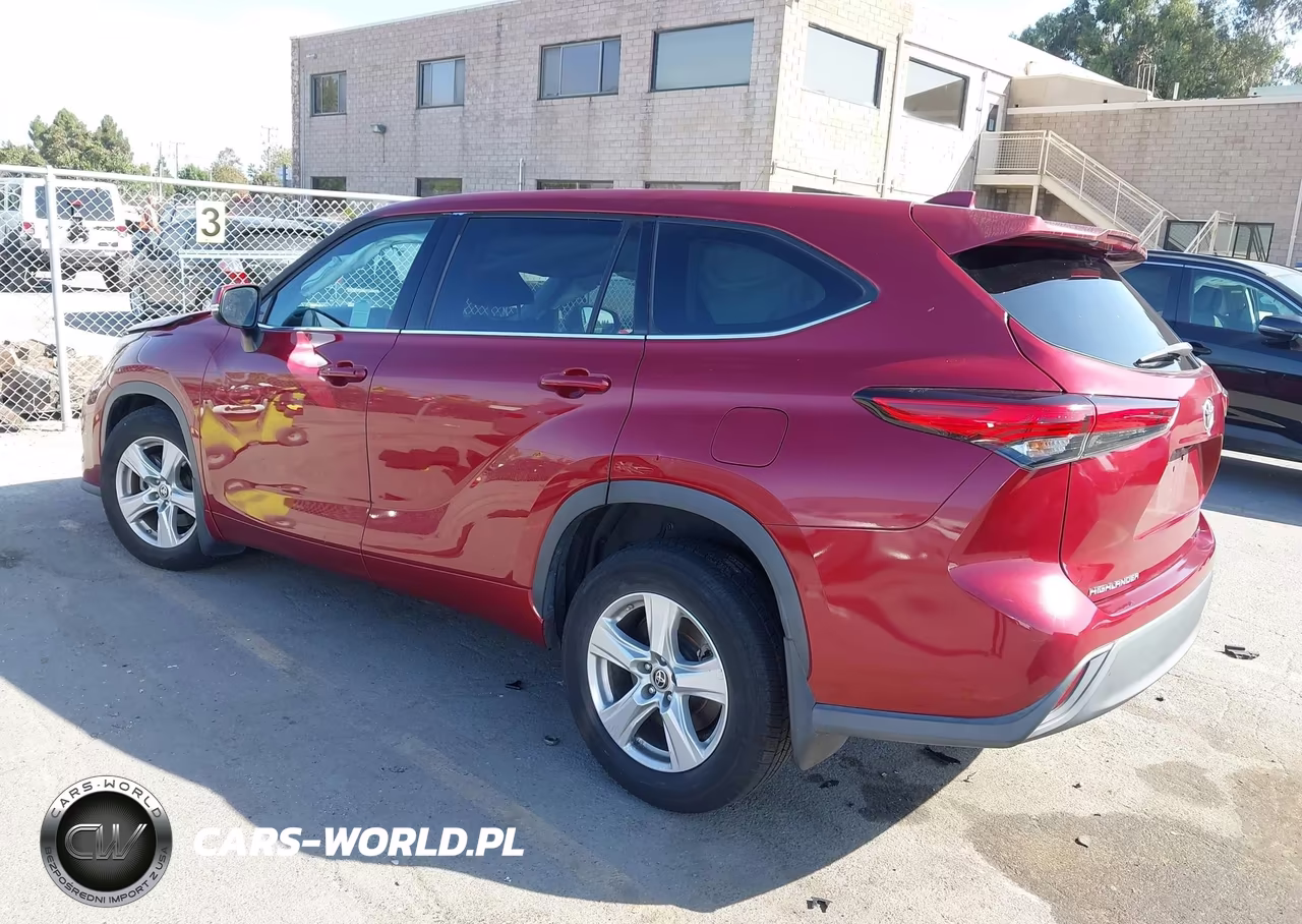 2020 Toyota Highlander Le VIN:5TDBZRBH1LS510252 - 3