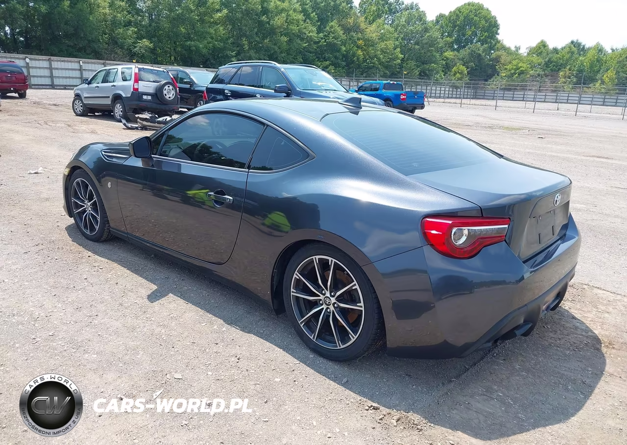 2017 Toyota 86 VIN:JF1ZNAA18H8702320 - 3
