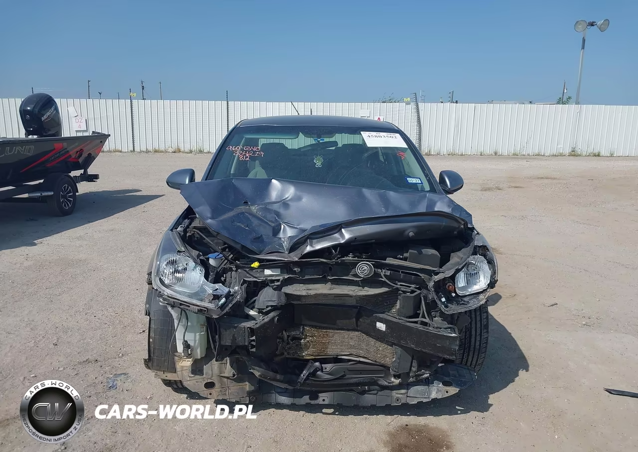 2020 Kia Rio S VIN:3KPA24AD5LE334219 - 11