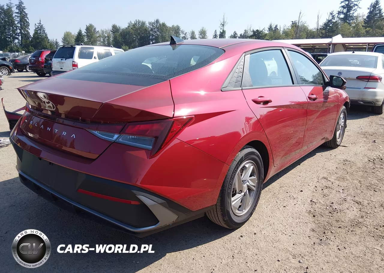 2025 Hyundai Elantra Se VIN:KMHLL4DG8SU093313 - 4