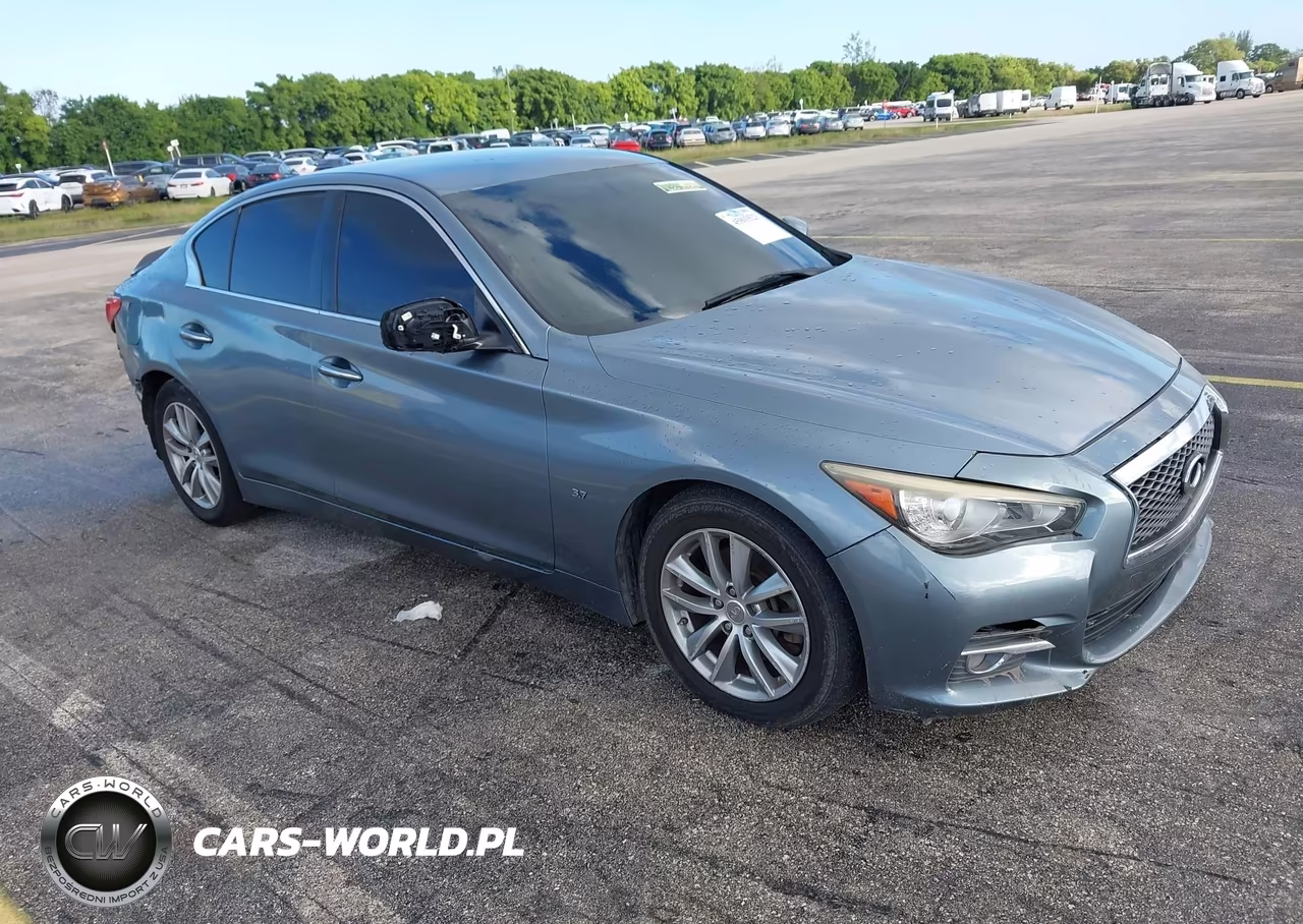 2015 Infiniti Q50
